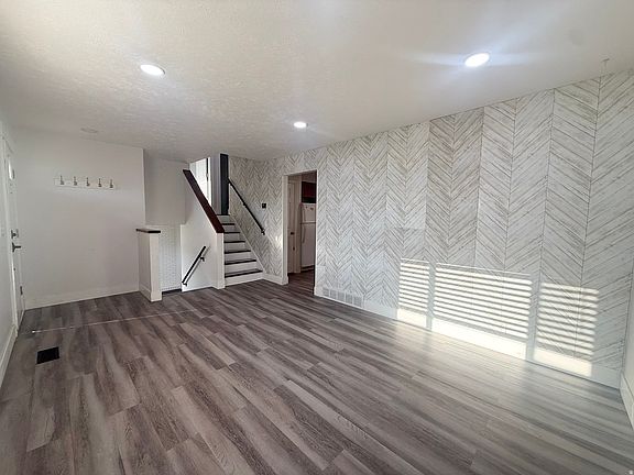3rd image of 4801 S Rockface Dr