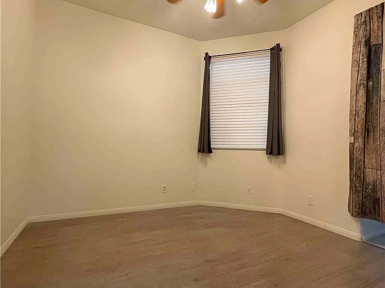 531 Curtin Ct — Photo 14