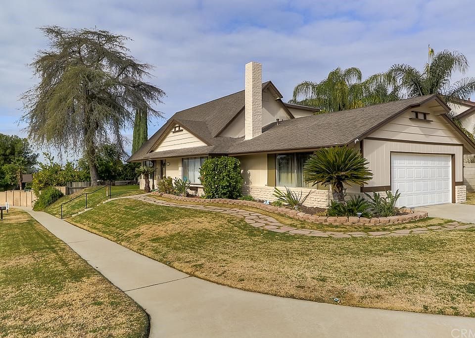 1st image of 3750 Orchid Dr
