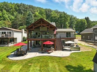 196 E Mohawk Dr, Malvern, OH 44644