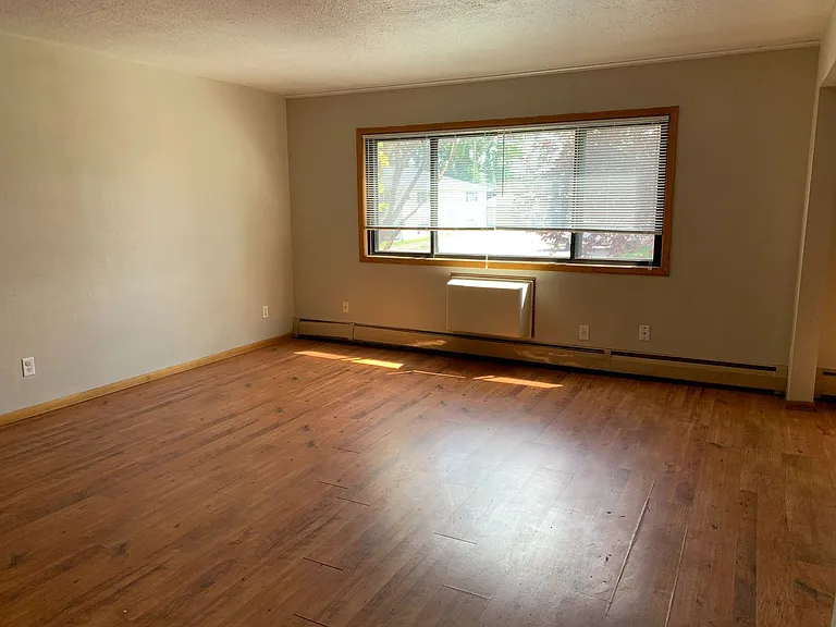 College Park Apartments — Photo 99
