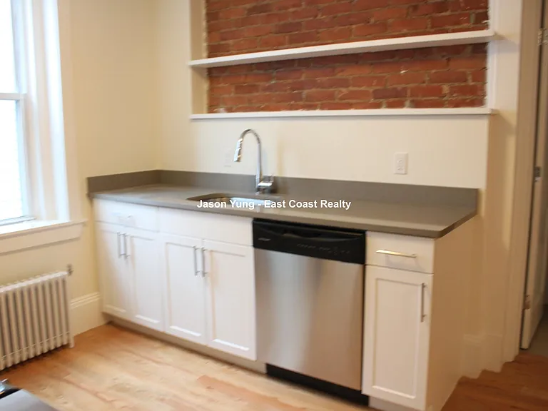83 Harvard St #20 — Photo 3