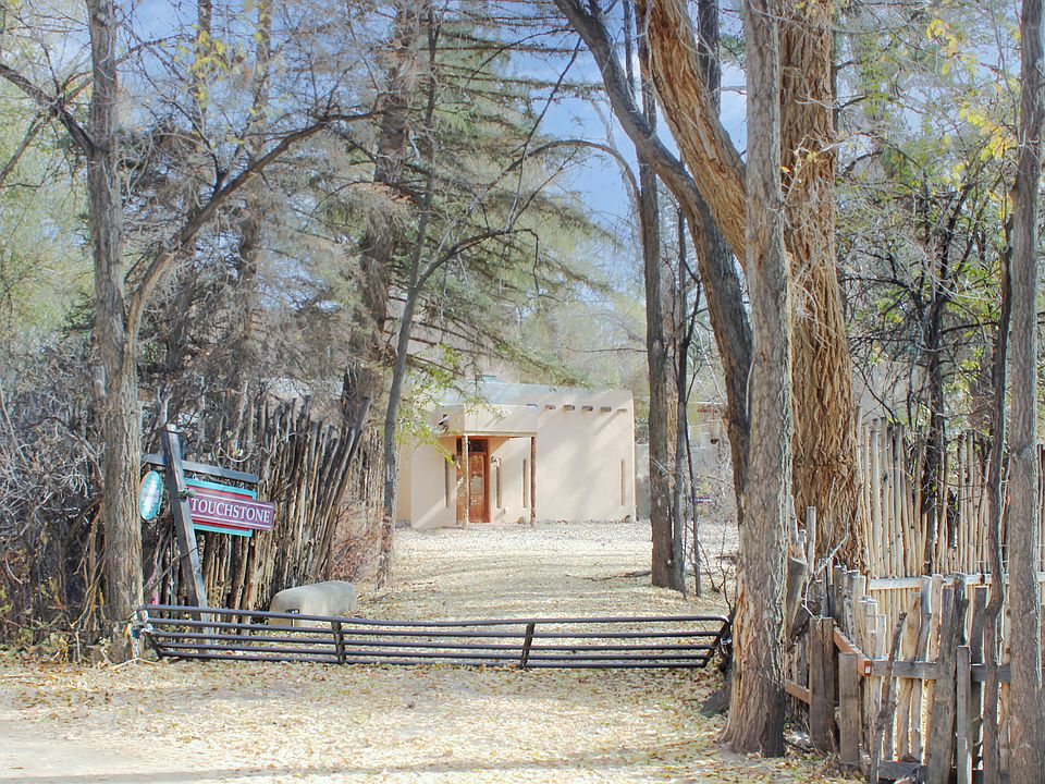 1st image of 110 Mabel Dodge Ln