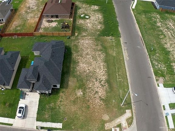 2nd image of 1118 W Franklin Ave