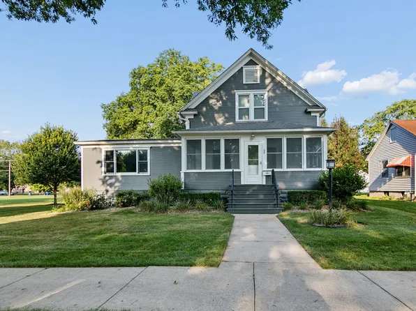 69 Hill St, Momence, IL 60954