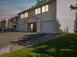 3231 Hill Ridge Dr #97, Saint Paul, MN 55121