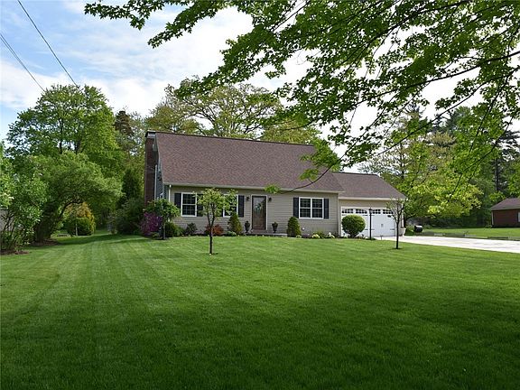 4th image of 924 Beechwood Dr