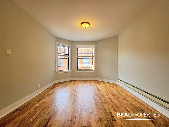 2nd image of 4411 N Wolcott Ave #B3