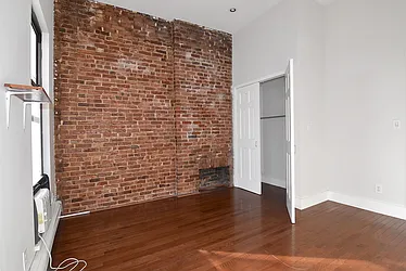 Rented by Ledvech Group