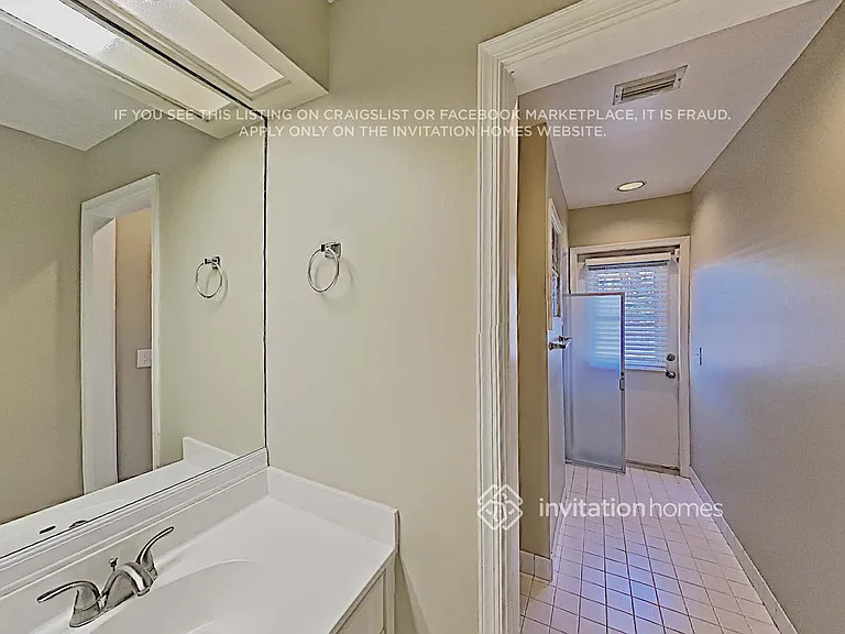 17745 Woodview Ter — Photo 12