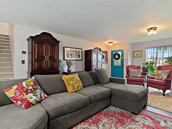2nd image of 18514 36th Avenue E