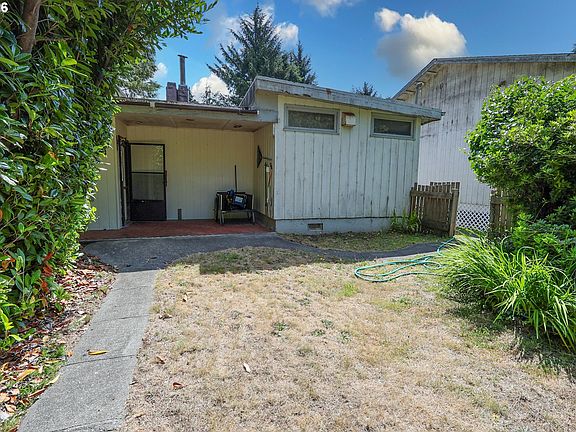 4th image of 63253 Sunrise Rd