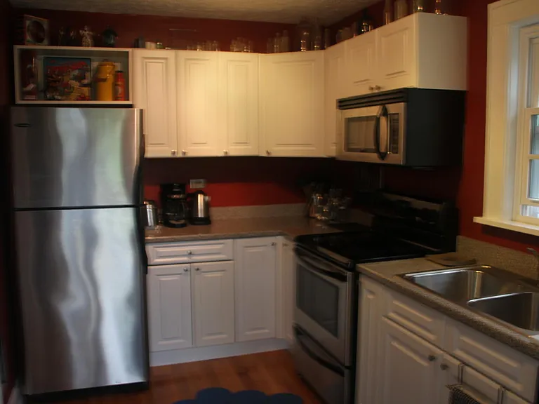 1014 Iverson Ave — Photo 15