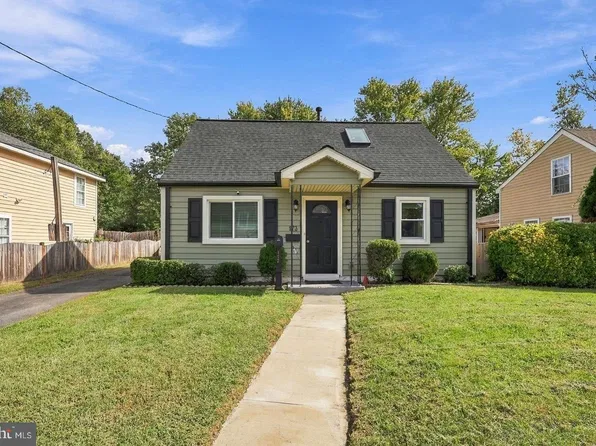 173 Martin Dr, Manassas Park, VA 20111
