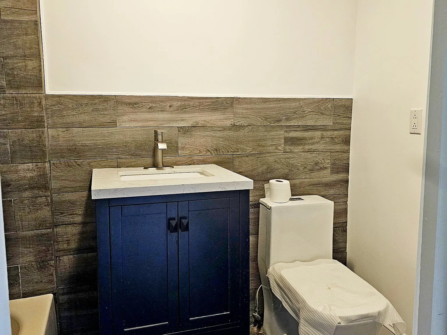 1 bed, 1.0 bath, $2,500 — Photo 3