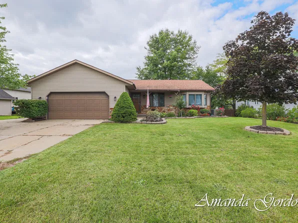 175 Ida Red Ave, Sparta, MI 49345