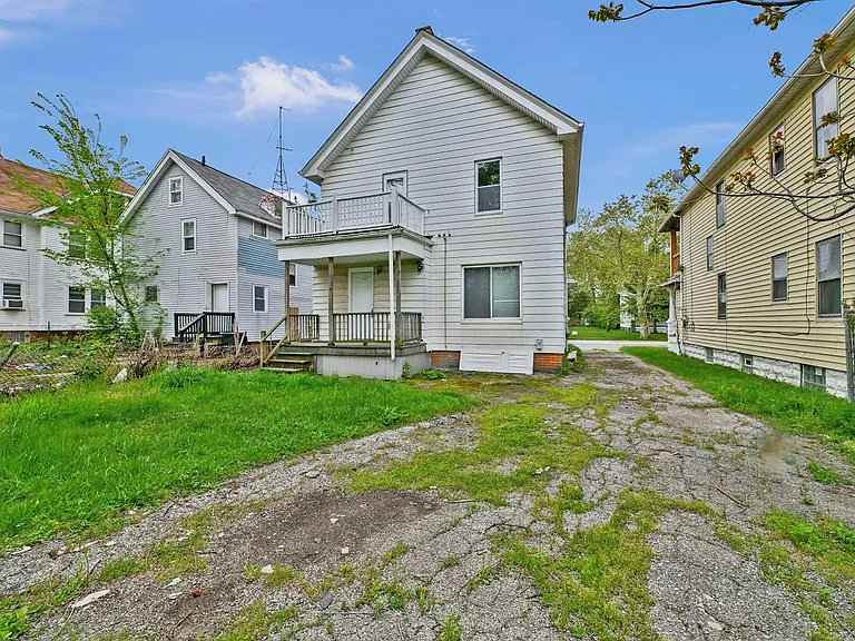 13317 Caine Ave — Photo 25