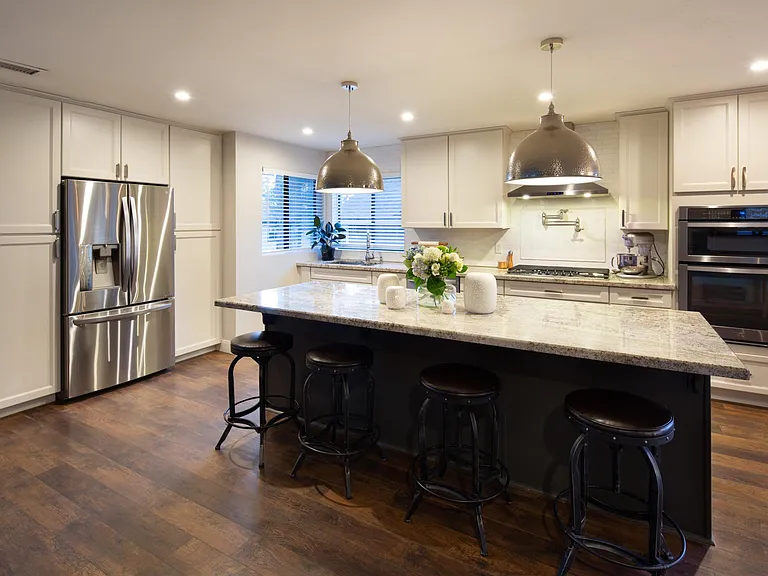 3733 E Bottlebrush Dr — Photo 5