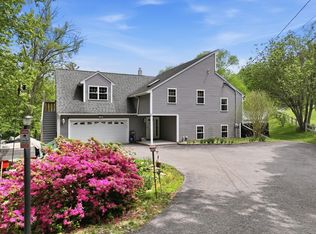 998 Guelphwood Rd, Southbridge, MA 01550