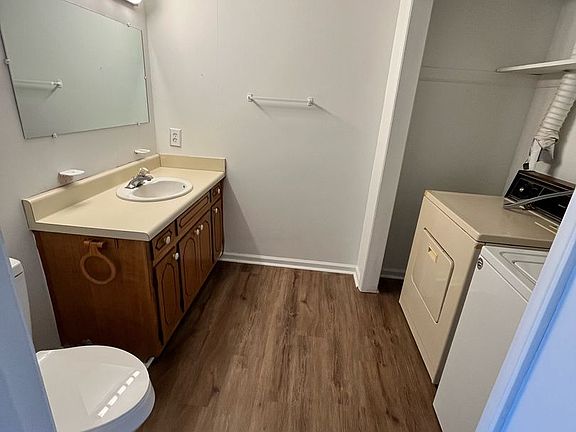 5th image of 233 Westover Dr #1