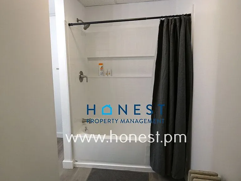 508 Water St #4 — Photo 10