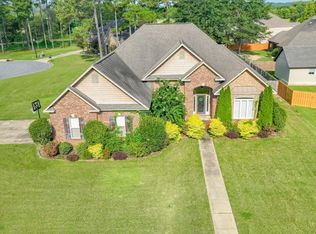 20 Green Laurel Cv, Elmore, AL 36025