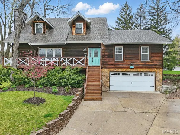 613 Lakeview Rd, Lake Saint Louis, MO 63367