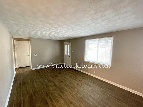 3rd image of 527 Shadowlawn Ave