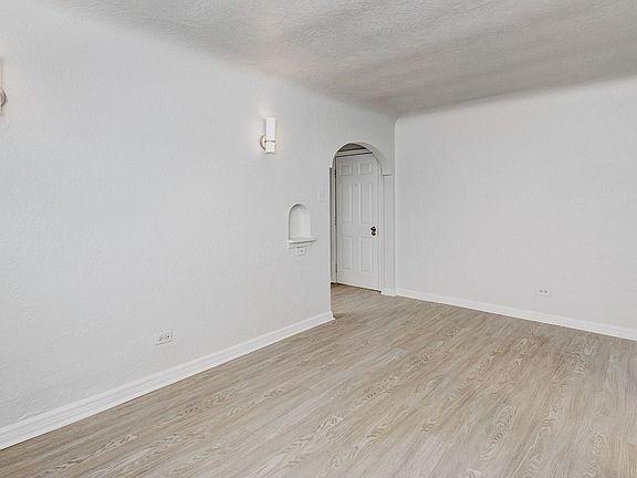 2nd image of 1120 S Logan St APT 1