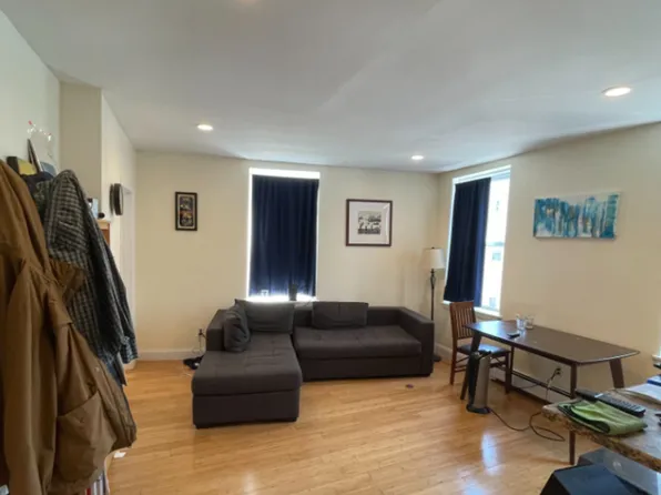 212 Maverick St APT 3, Boston, MA 02128