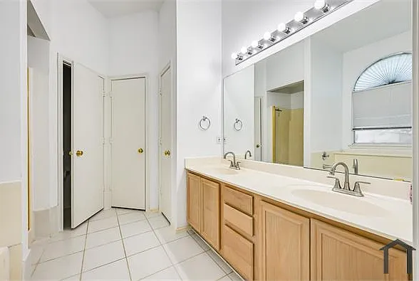 700 N Emma Dr — Photo 9