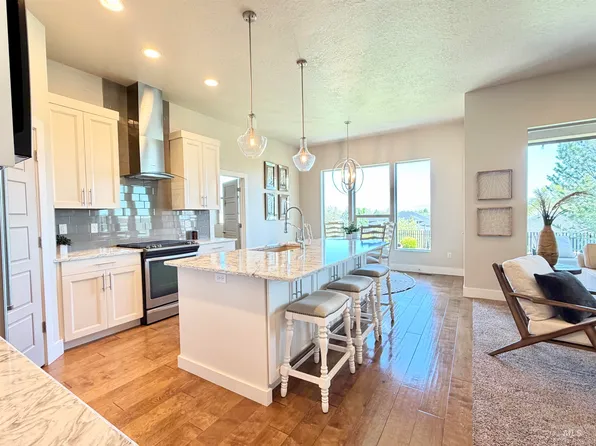 1112 E Wrightwood Dr, Meridian, ID 83642