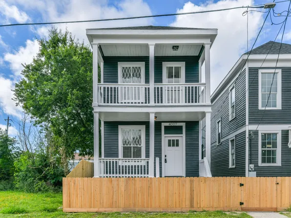 4007 Ball St, Galveston, TX 77550