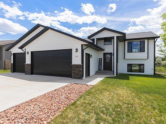2nd image of 657 Rachel Ln
