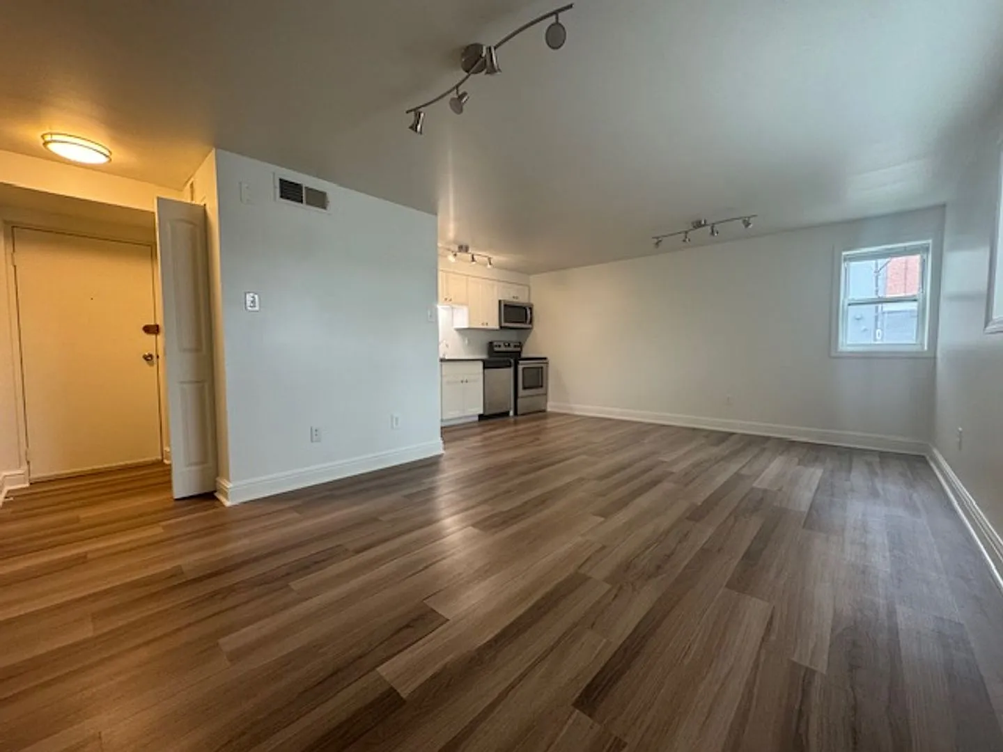 7528 Penn Avenue — Photo 3