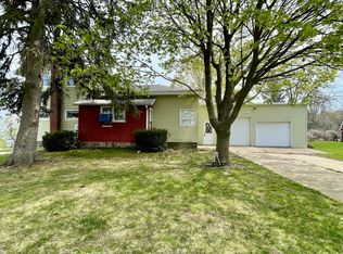 6923 Young Rd, Bellevue, MI 49021