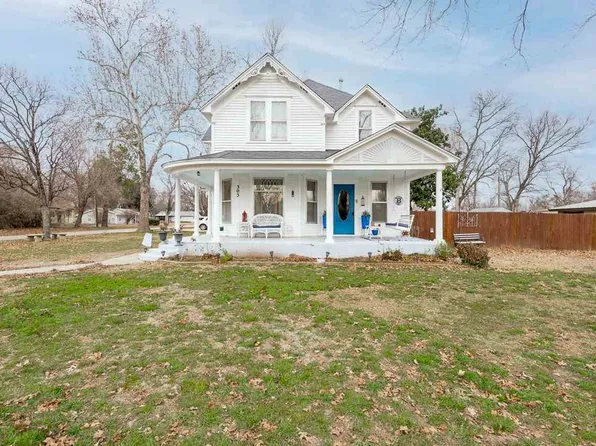 303 E Kenworthy St, Perkins, OK 74059