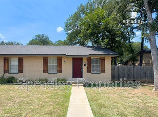 1014 N Wall St, Belton, TX 76513