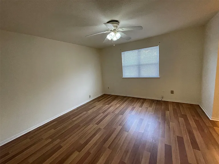 4079 Young St — Photo 12