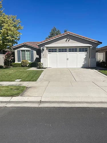 2331 Pepper Tree Ln Photo 1