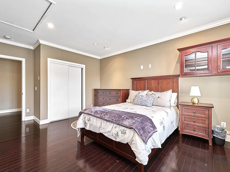 950 S Longwood Ave — Photo 39