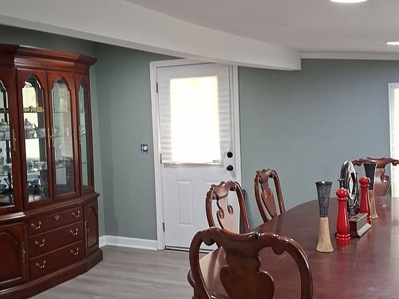 4th image of 237 Charles Rd