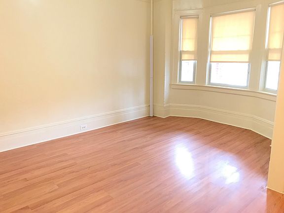 4th image of 8583 Parsons Blvd