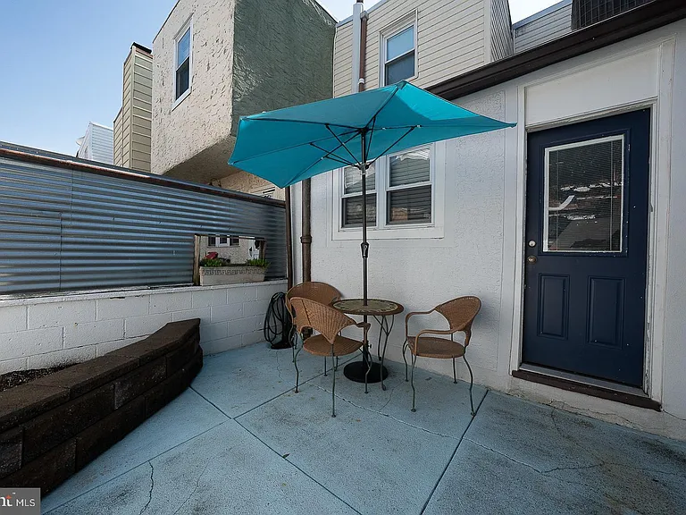 1916 S Alder St — Photo 38