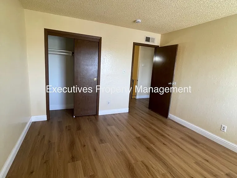 4909 N Winery Cir #101 — Photo 11