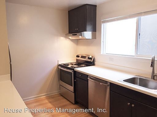 5th image of 801 Meadowsweet Dr APT K