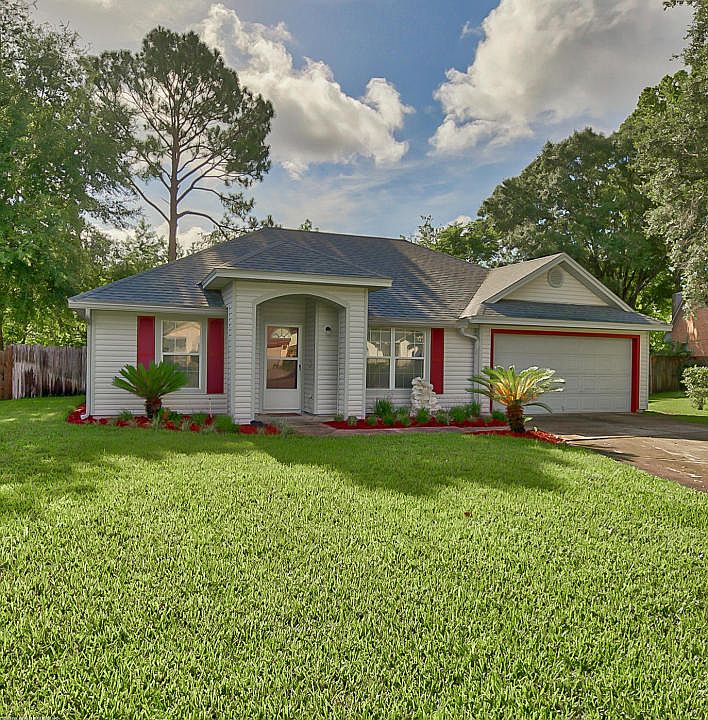 1st image of 7651 Pimmit Hills Dr