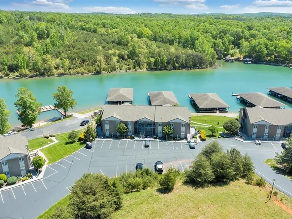 1137 Mariners Way APT 37, Huddleston, VA 24104