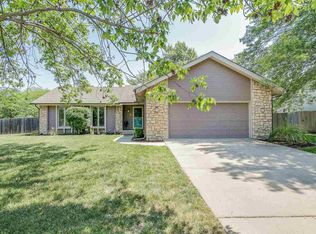 2470 N Bromfield Cir, Wichita, KS 67226