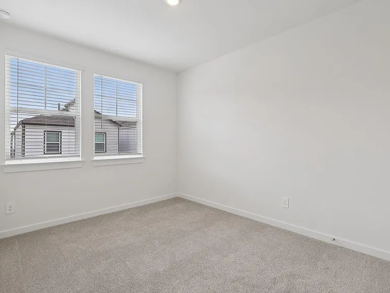 404 Sunrise Ranch Dr — Photo 12
